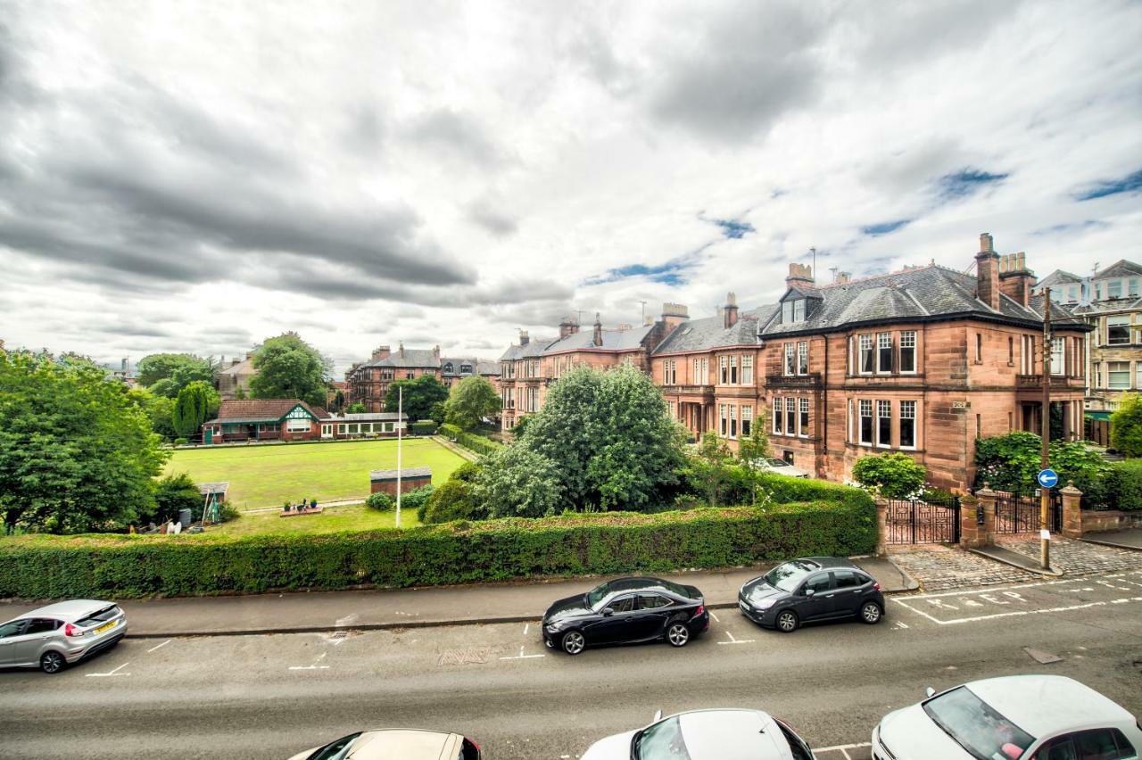 32 Victoria Crescent Road Glasgow Exterior photo